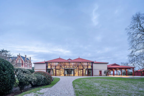 , Architecture et menuiserie minimaliste en Auvergne Rhône Alpes